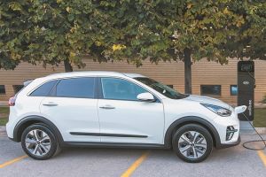 Ηλεκτρικά ΙΧ θα έχουμε, οι σταθμοί θα φθάνουν;