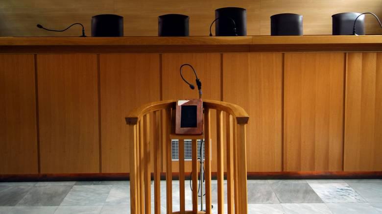 Αιχμές των δικηγορικών συλλόγων κατά της Ενωσης Εισαγγελέων