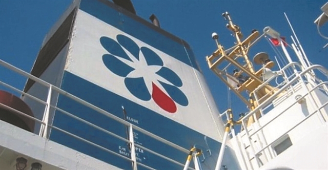 Ερωτήματα σε τρεις τραπεζίτες