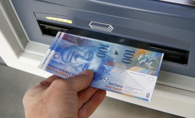 Παράθυρο δικαίωσης για χιλιάδες δανειολήπτες με ελβετικό φράγκο