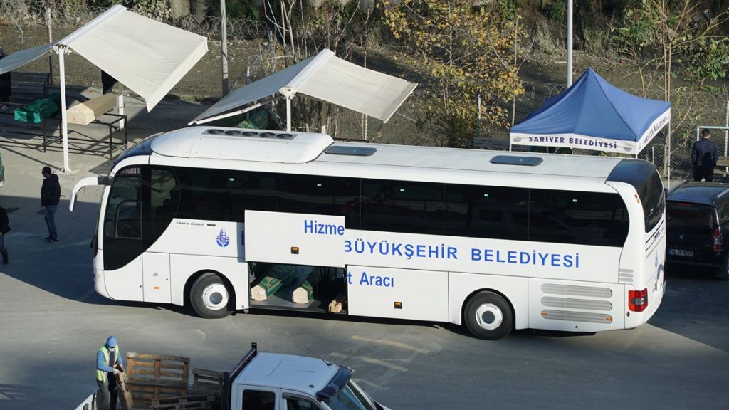 Τουρκία: Εικόνες σοκ με φέρετρα από κοροναϊό να στοιβάζονται σε λεωφορεία