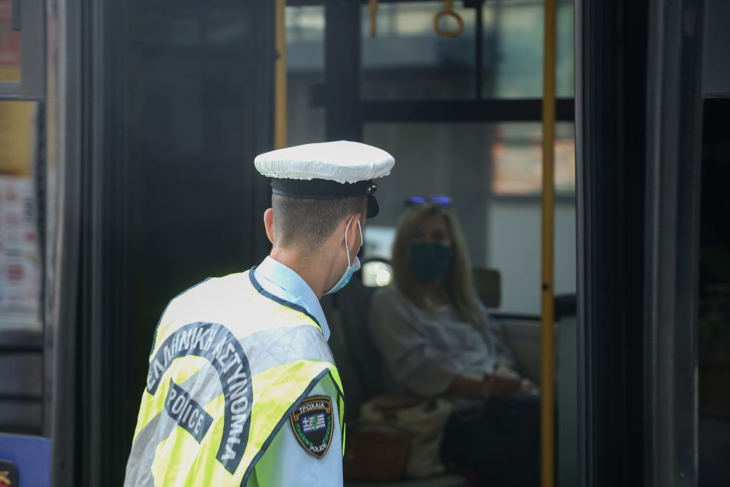 Κοροναϊός : Εντατικοί έλεγχοι για την τήρηση των μέτρων το Σάββατο – Καταγράφηκαν 1.247 παραβάσεις