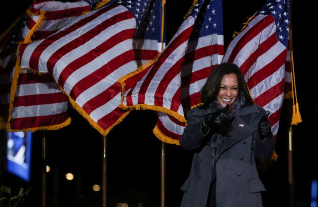Καμάλα Χάρις : Η πρώτη Αφροαμερικανίδα αντιπρόεδρος των ΗΠΑ