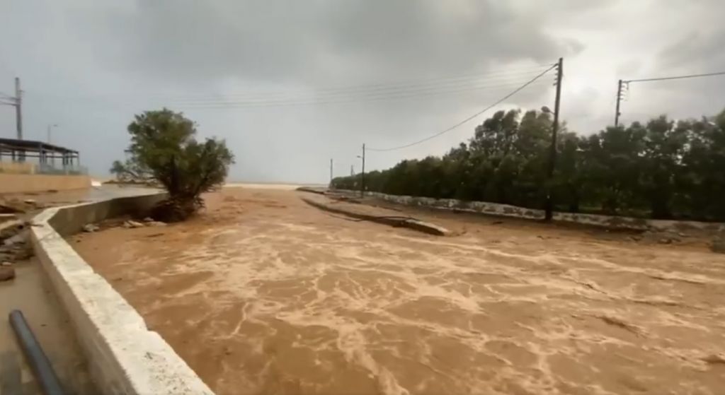 «Πνίγηκε» ξανά η Κρήτη – «Ποτάμια» οι δρόμοι