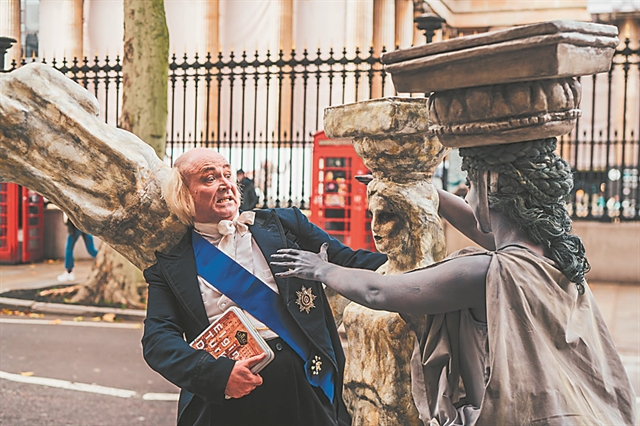 Το νέο κάλεσμα του Στίβεν Φράι για την επιστροφή των Γλυπτών του Παρθενώνα