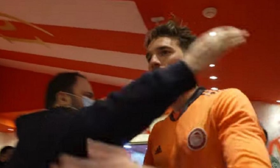 Ολυμπιακός : H παρακάμερα του ντέρμπι και τα συγχαρητήρια από τον Βαγγέλη Μαρινάκη