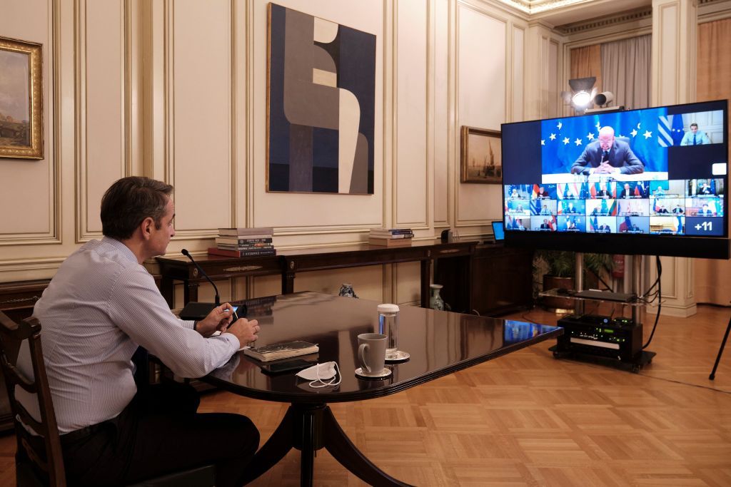 Μητσοτάκης: Σταδιακά και με προσοχή το άνοιγμα των αγορών τα Χριστούγεννα