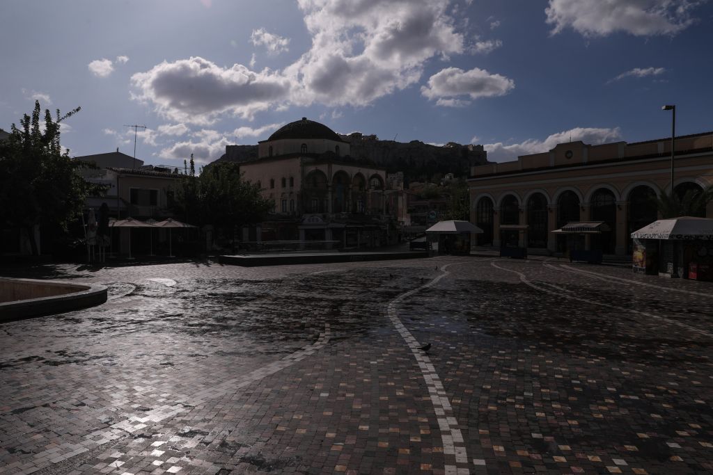 Κοροναϊός : Με «ακορντεόν» lockdown θα γιορτάσουμε Χριστούγεννα