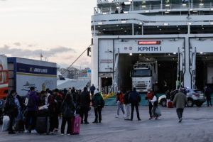 Ρυθμίσεις για την ομαλή κίνηση των επιβατών ακτοπλοῒας κατά τις ώρες απαγόρευσης κυκλοφορίας