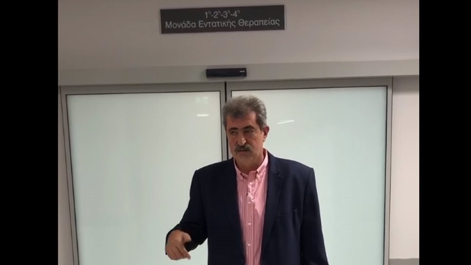 Ο Πολάκης πήγε να κάνει αυτοψία στο Σωτηρία χωρίς μάσκα
