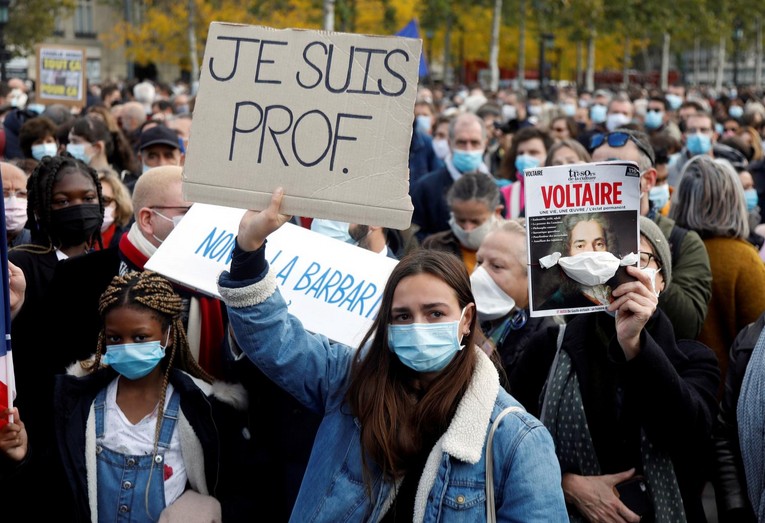 Γαλλία : Σε φυλάκιση 18 μηνών καταδικάστηκε 19χρονος που απείλησε να σκοτώσει καθηγητή