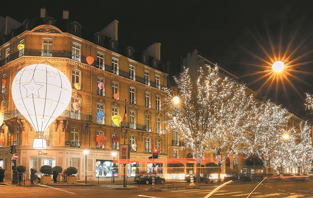 Η Πόλη του Φωτός στο… σκοτάδι