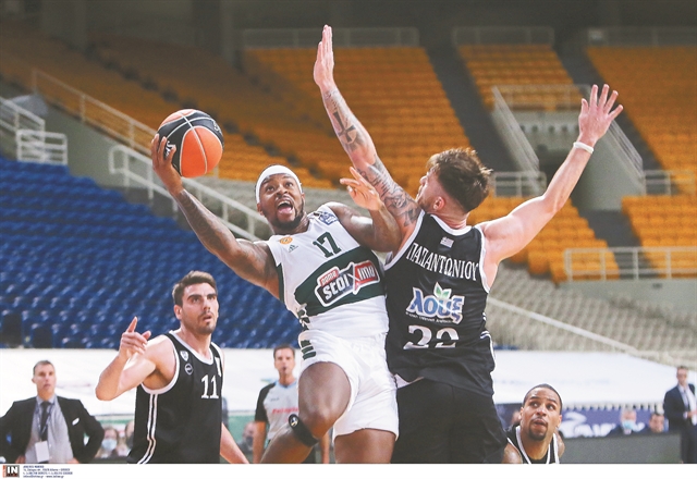 Του δίνει τα κλειδιά