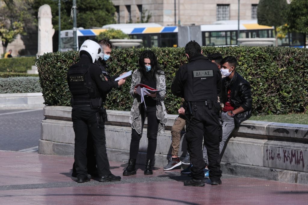 Σενάρια για ακόμη πιο σκληρό lockdown – Τι περιμένει η κυβέρνηση τις επόμενες ημέρες