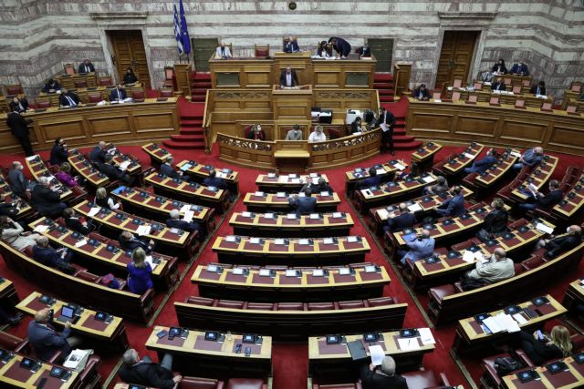 Κοροναϊός : Εισήγηση για άρση ασυλίας δύο βουλευτών που συμμετείχαν σε πανηγύρια