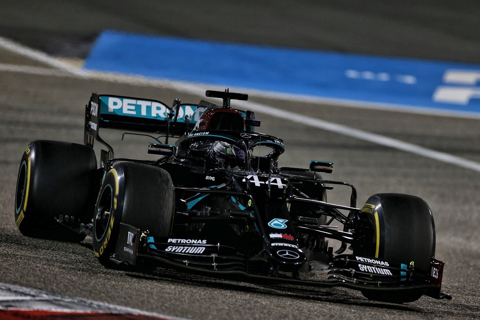 Ασταμάτητος ο Χάμιλτον, πήρε τη νίκη στο επεισοδιακό Γκραν Πρι του Μπαχρέιν