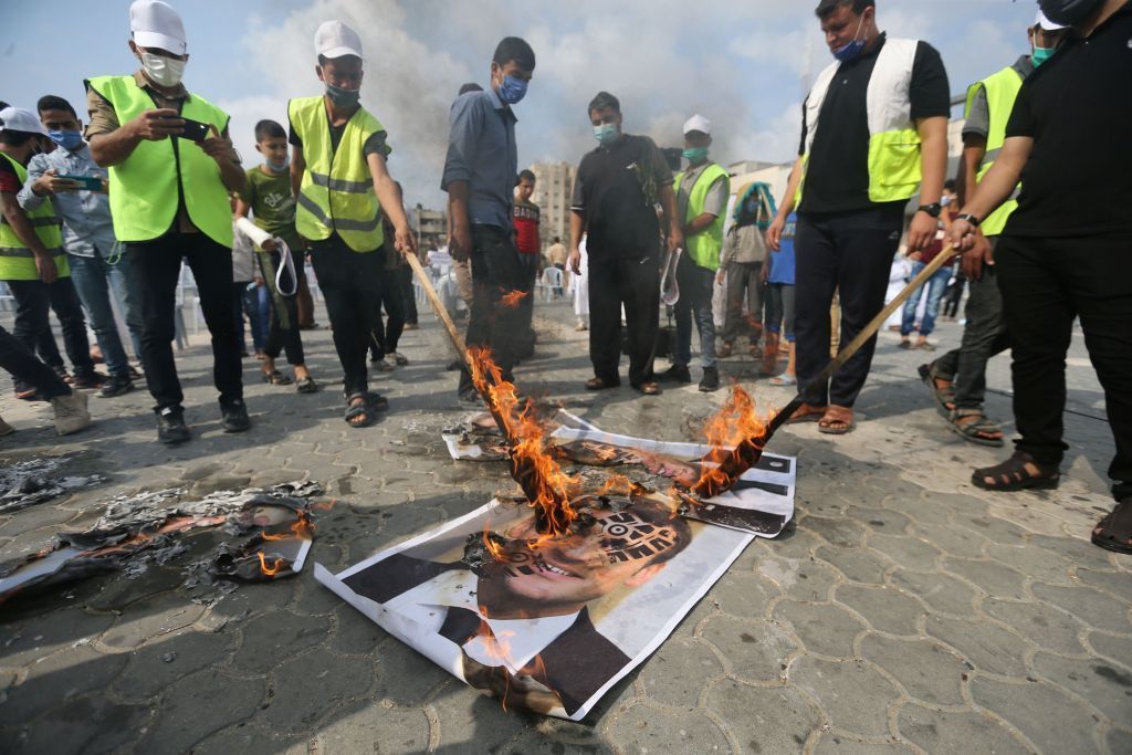 Η Αλ Κάιντα καλεί σε επιθέσεις κατά Μακρόν : «Δικαίωμά μας να σκοτώσουμε όποιον προσβάλλει τον Μωάμεθ»