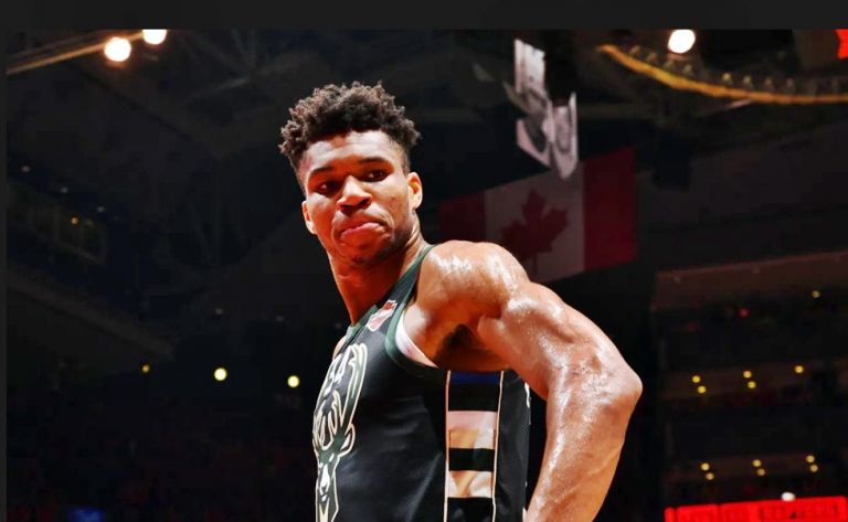 Ο Αντετοκούνμπο άρχισε την preseason με double double