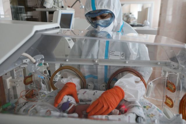 Ρωσία : Υποχρεωτική καραντίνα δύο εβδομάδων για τις αφίξεις από τη Βρετανία