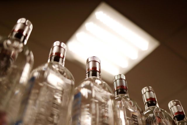 Ρώσος επιστήμονας για το αλκοόλ μετά το εμβόλιο για τον κοροναϊό