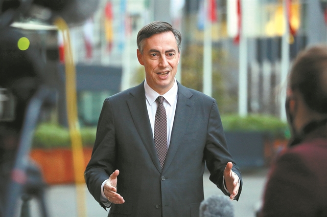 «Η Γερμανία χρειάζεται μία κυβέρνηση που να παρέχει σταθερότητα»