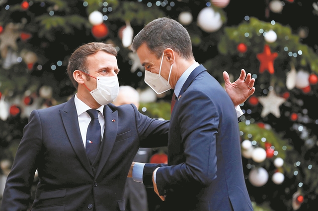 Ο Μακρόν «μολύνθηκε στη σύνοδο κορυφής»