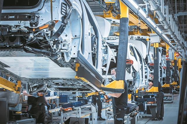 Με ταχύτητες χελώνας οι πωλήσεις ηλεκτρικών