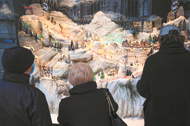 Merry Christmas από τους ισχυρούς του πλανήτη