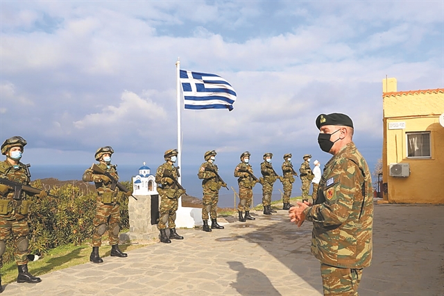 12μηνη η θητεία από τον Μάιο και στον Στρατό Ξηράς | tanea.gr