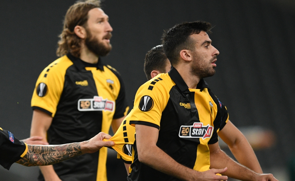 ΑΕΚ : Το κενό στο κέντρο της άμυνας και το πρόβλημα που αντιμετωπίζει ο Ίβιτς