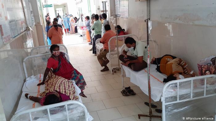 Ινδία : Νεκρός κι εκατοντάδες στο νοσοκομείο με μυστηριώδη λοίμωξη