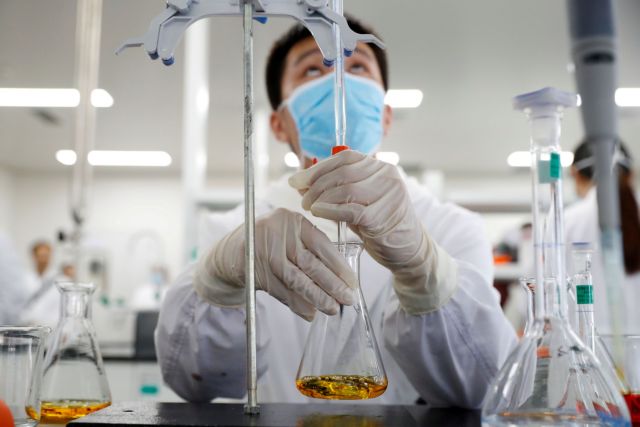 Κοροναϊός : Η Κίνα αγοράζει τουλάχιστον 100 εκατ. δόσεις του εμβολίου των Pfizer/BioNTech