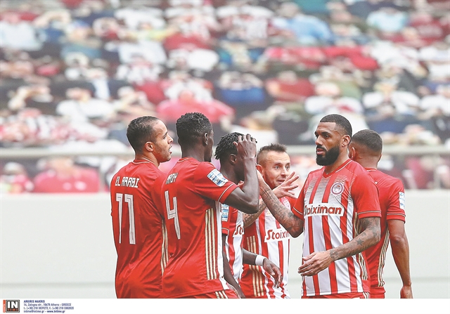 Ηρθαν νωρίς τα δώρα στο λιμάνι