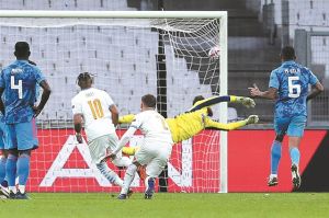 «Ντροπή το δεύτερο πέναλτι» λένε οι Γάλλοι