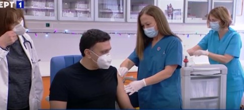 Κικίλιας : Εμβολιάστηκε και ο υπουργός Υγείας