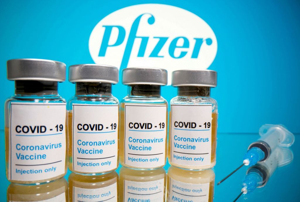 Εμβόλιο: «H Pfizer θα διαθέσει τελικά μισές από τις δόσεις που είχε ανακοινώσει για το 2020»