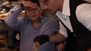 Μαραντόνα : Ρεζερβέ για πάντα το τραπέζι του στο εστιατόριο του διάσημου Τούρκου Salt Bae στο Ντουμπάι