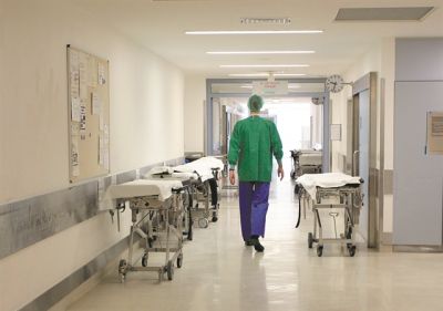 Κοροναϊός : Κατέληξε ακόμη μια νοσηλεύτρια