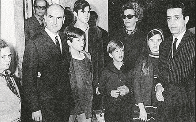 Τα σκοτεινά Χριστούγεννα της σύγχρονης Ελλάδας