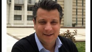 Δερμιτζάκης : «Όχι» σε άνοιγμα των κομμωτηρίων – Έτσι όπως είμαστε φοβάμαι να ανοίξει οτιδήποτε