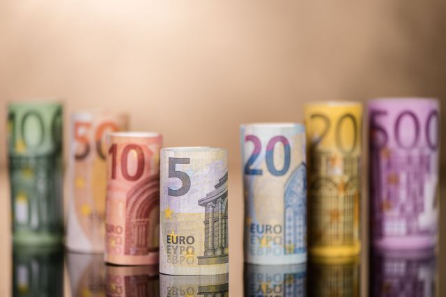 Κοροναϊός : Δώρο στις επιχειρήσεις το 50% των φθηνών κρατικών δανείων