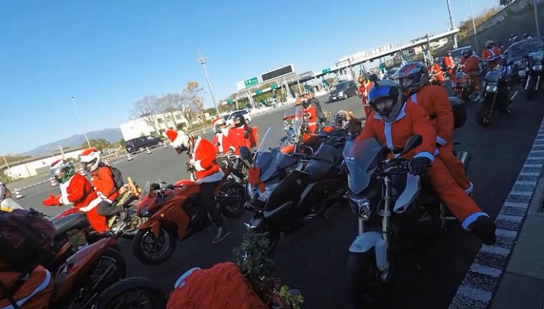 Παρέλαση Άγιων Βασίλιδων με Harley Davidson κατά της παιδικής κακοποίησης