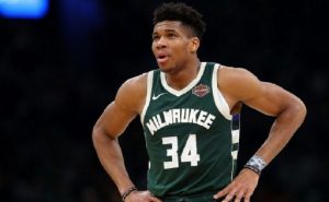 Προπονητής Μιλγουόκι Μπακς : Εξαιρετικές οι συζητήσεις με τον Αντετοκούνμπο