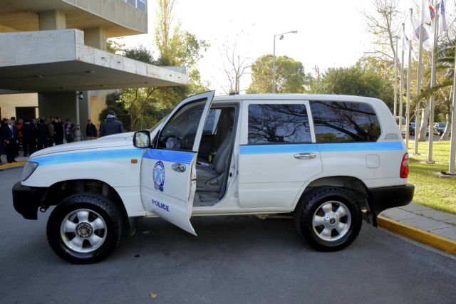 Πατέρας μαχαίρωσε τον γιο του με τη βοήθεια του άλλου του παιδιού