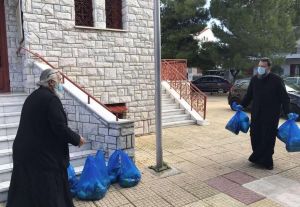 «Δέματα αγάπης» από την Ι. Μ. Νέας Ιωνίας