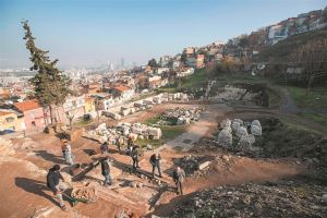 Αρχαίο θέατρο Σμύρνης: μια «νέα Εφεσος»