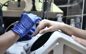 Πώς θα λειτουργούν τα καταστήματα μανικιούρ – πεντικιούρ