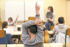 Επιστρέφει στα ελληνικά σχολεία το «πολλαπλό βιβλίο»