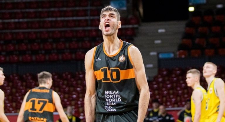 Ανακοίνωσε τον Μαντζούκα ο Παναθηναϊκός