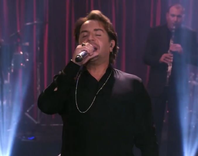 Ο Γιώργος Μαζωνάκης βάζει «Τέρμα» σε όλα τα άσχημα